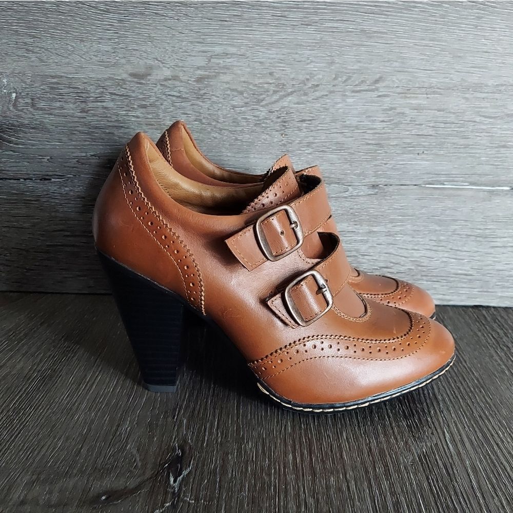 NEWEuro Soft By Sofft Sadira Women’s 7.5 Brown Booties Wingtip Buckle Shoe Heels